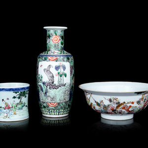 Three Chinese Famille Rose Porcelain 2f581e