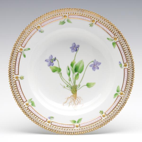 ROYAL COPENHAGEN FLORA DANICA SOUP 2f597e