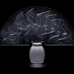 A Lalique Hokkaido Lamp
with Lalique