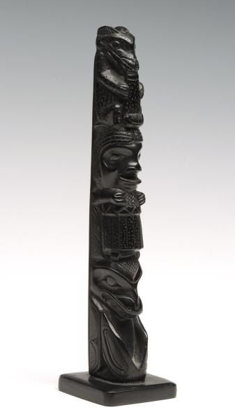 A 9 INCH NORTHWEST COAST ARGILLITE 2f5b53