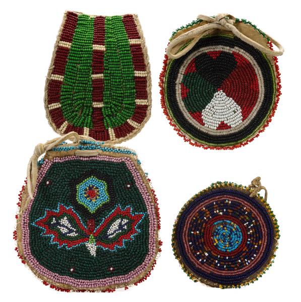 FOUR NATIVE AMERICAN BEADED POUCHESThe