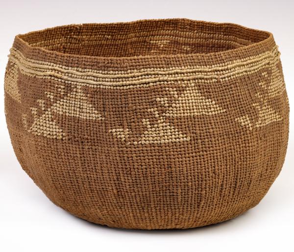 A CALIFORNIA TWINED BASKETRY MUSH