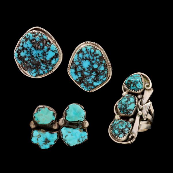 NAVAJO TURQUOISE NUGGET RING AND