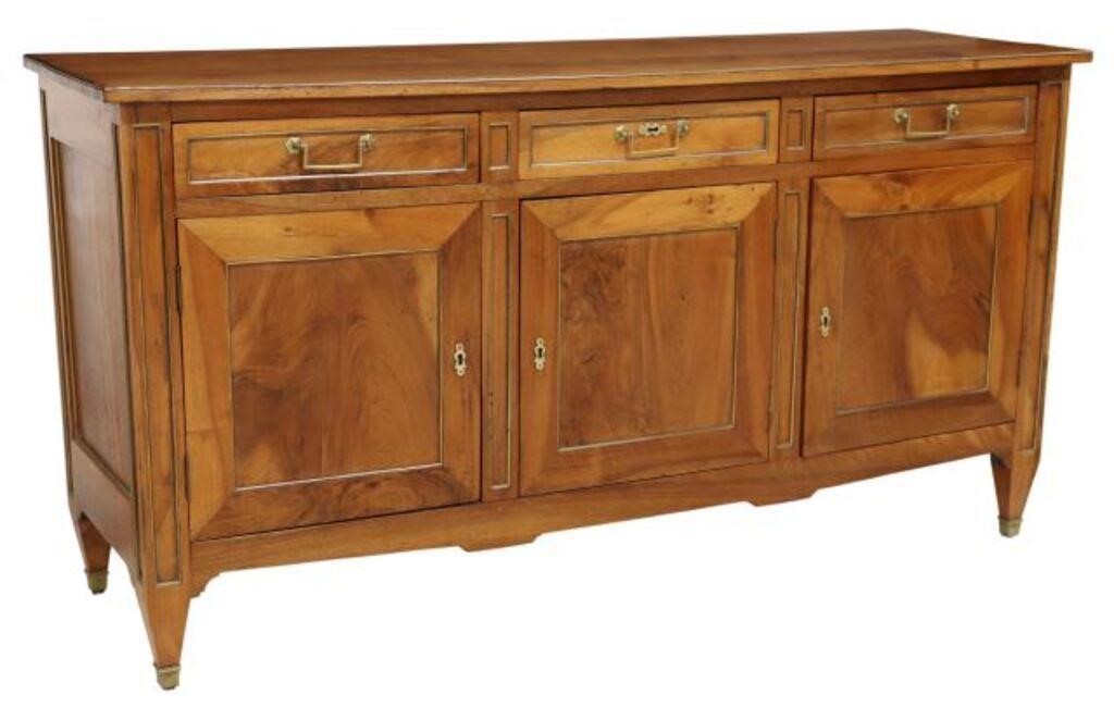 FRENCH FIGURED WALNUT SIDEBOARDFrench 2f8533