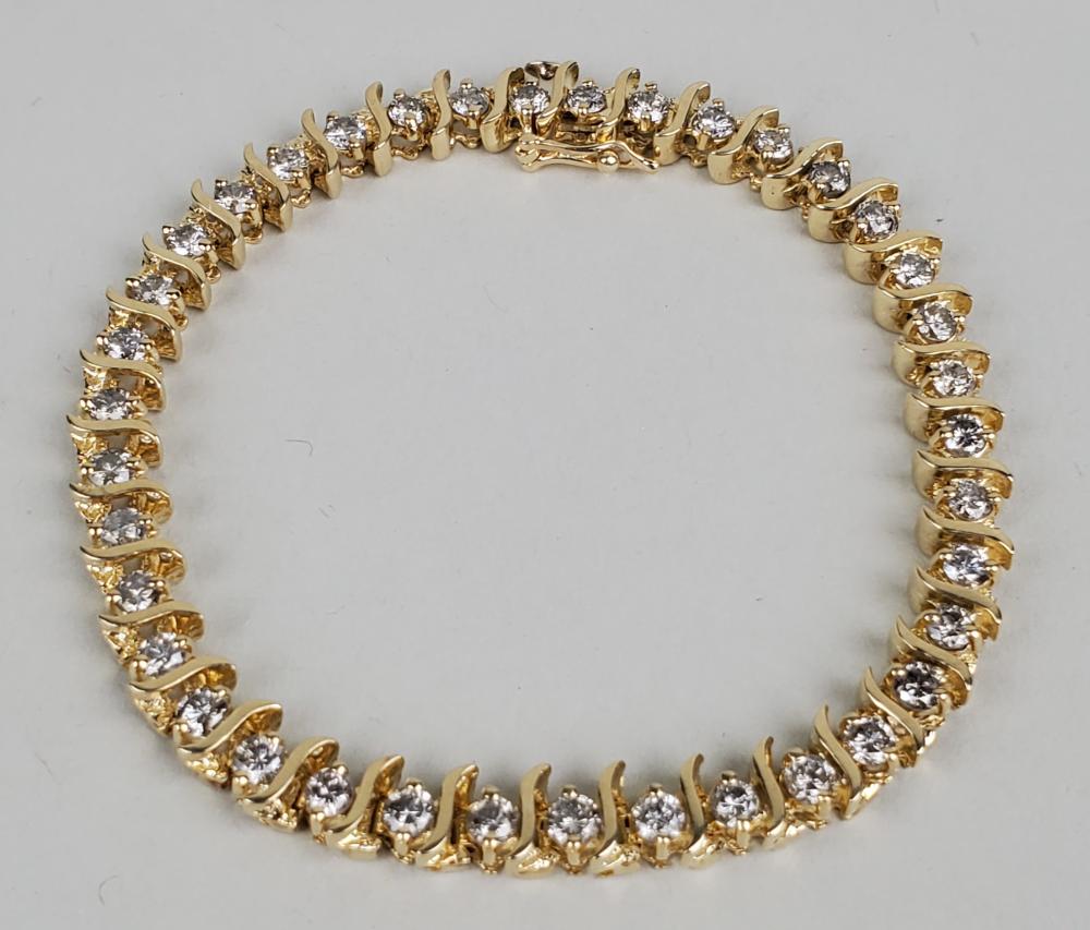 14 KT YELLOW GOLD AND DIAMOND BRACELET  2f875b