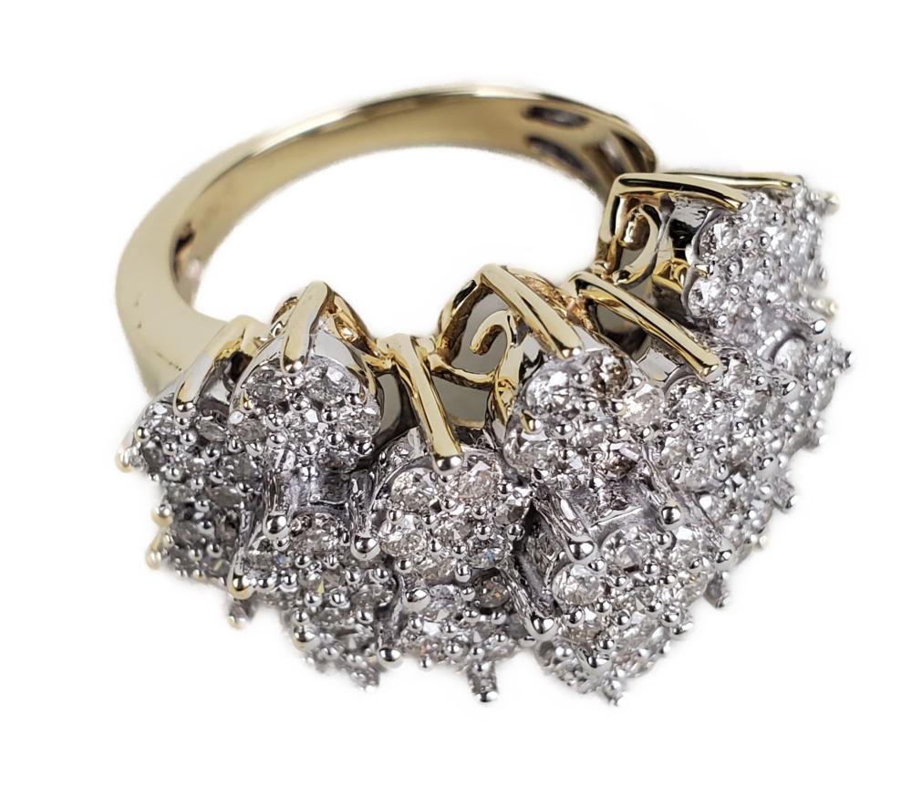 10 KT YELLOW GOLD AND DIAMOND CLUSTER