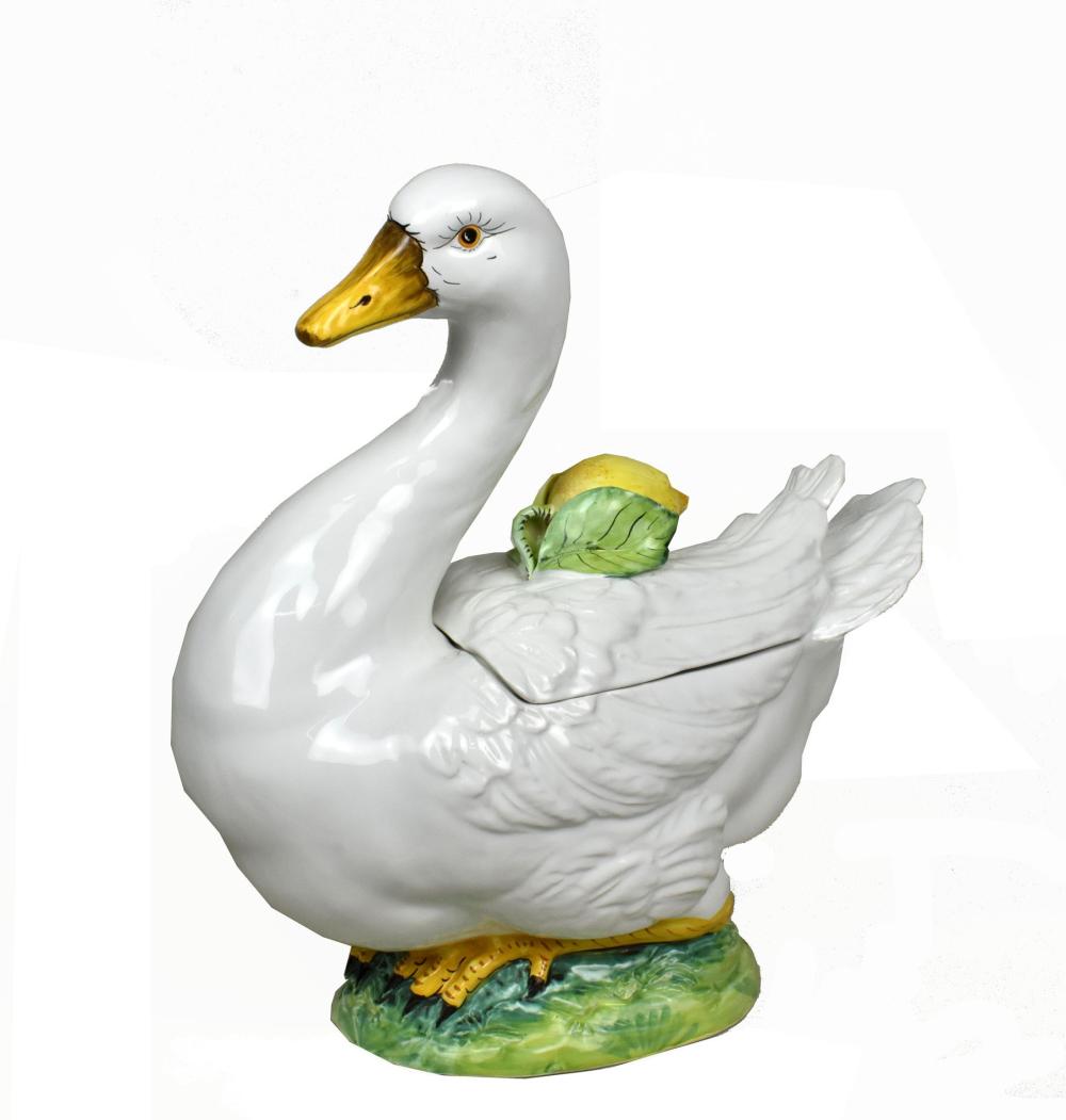 ITALIAN POTTERY GLAZED WHITE DUCK