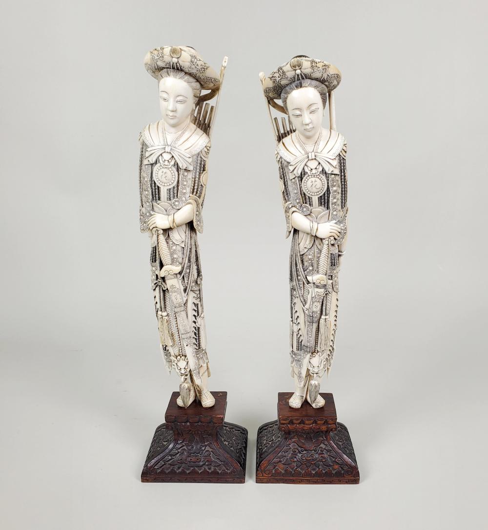PAIR OF CHINESE SCULPTURES OF FEMALE 2f8849