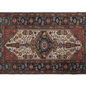 A Hamadan Wool Rug Early 20th Century 5 2f8946