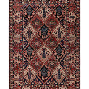 A Bakhtiari Wool Rug 
20th Century
6