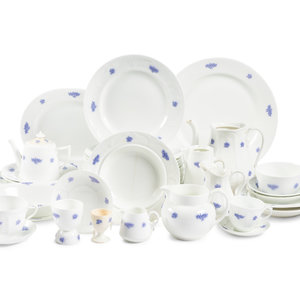 An Adderley Chelsea Porcelain Dinner 2f8a32