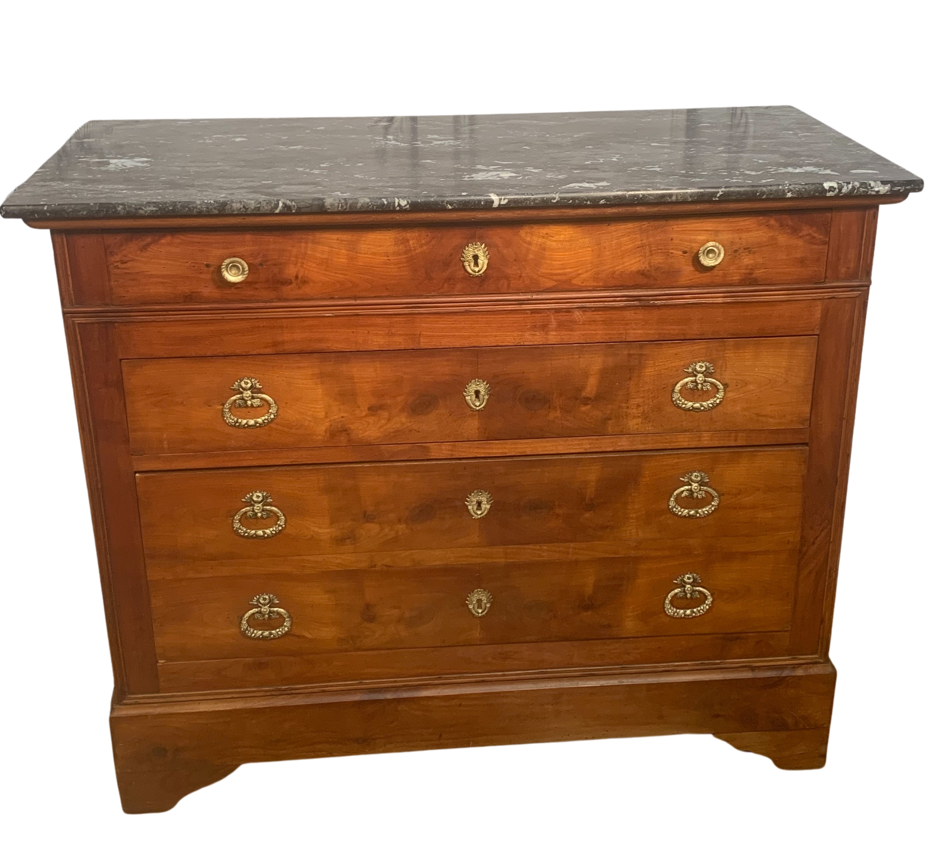 LOUIS PHILIPPE WALNUT COMMODE Louis