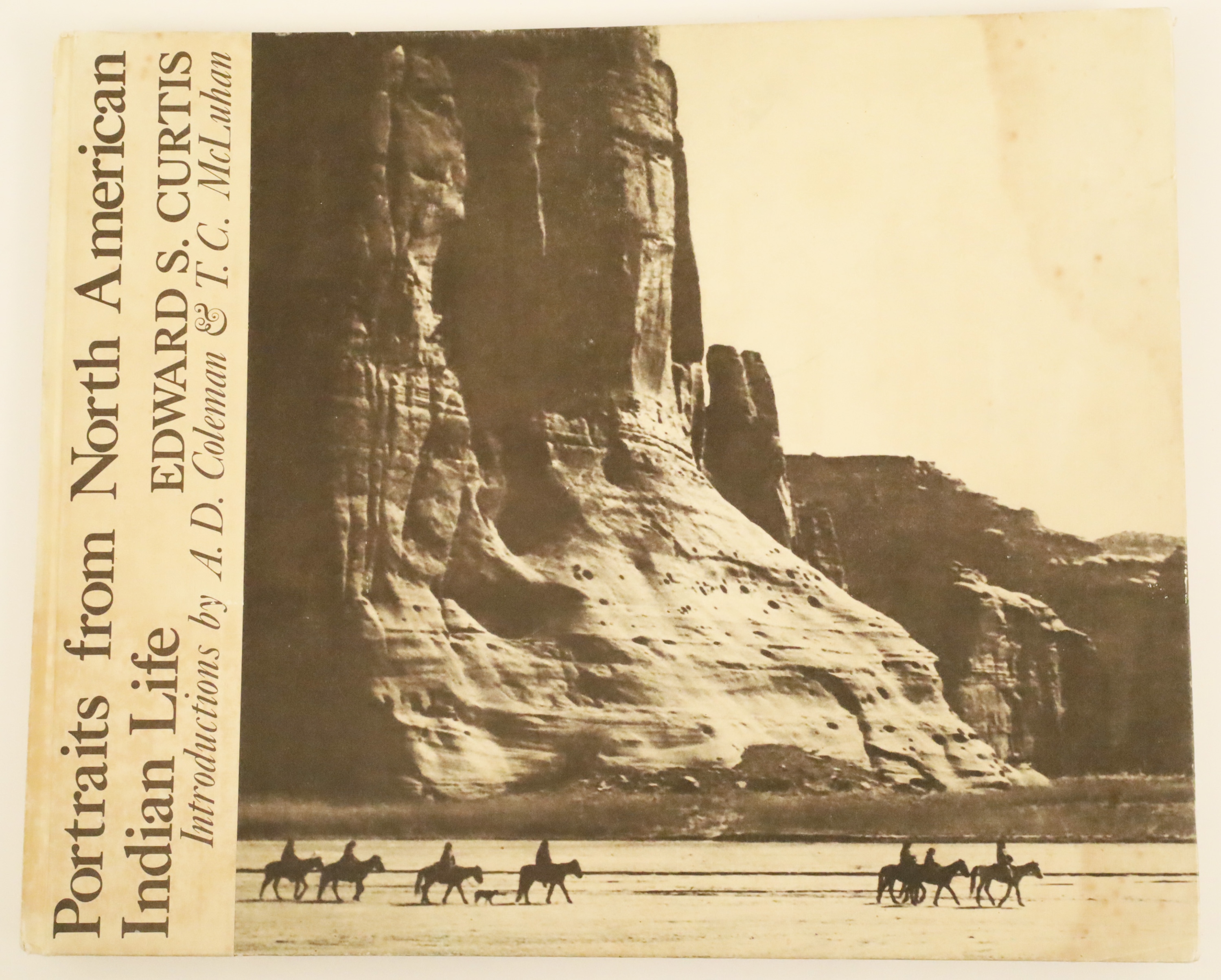 EDWARD S. CURTIS PORTFOLIO BOOK