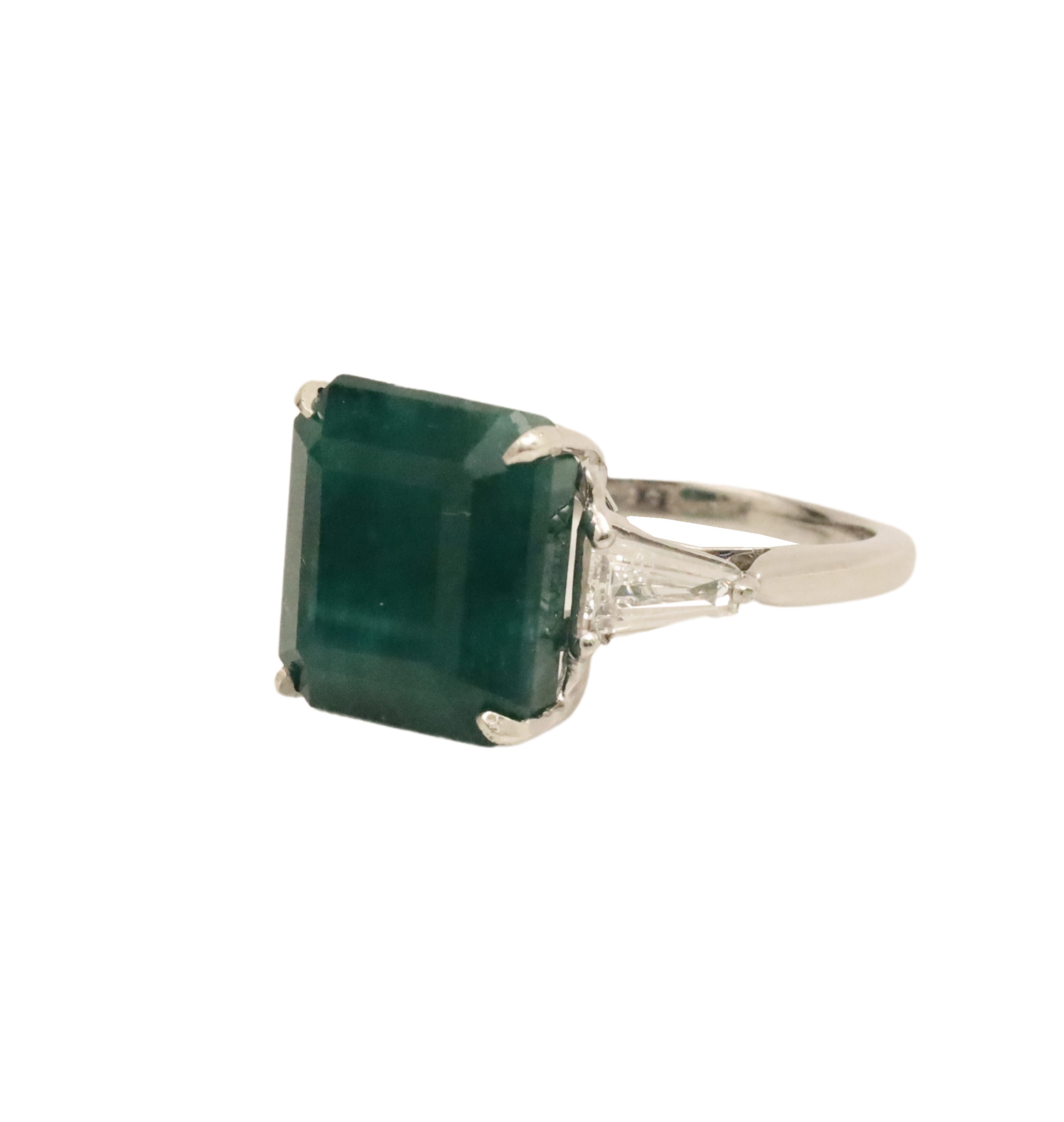 PLATINUM EMERALD DIAMOND RING 2f8c78