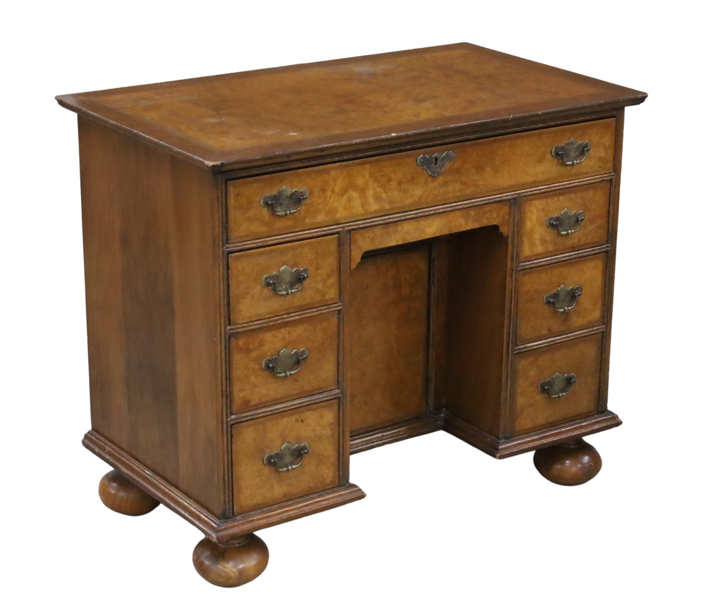 ENGLISH BURL WALNUT KNEEHOLE DESK 2f8cf9