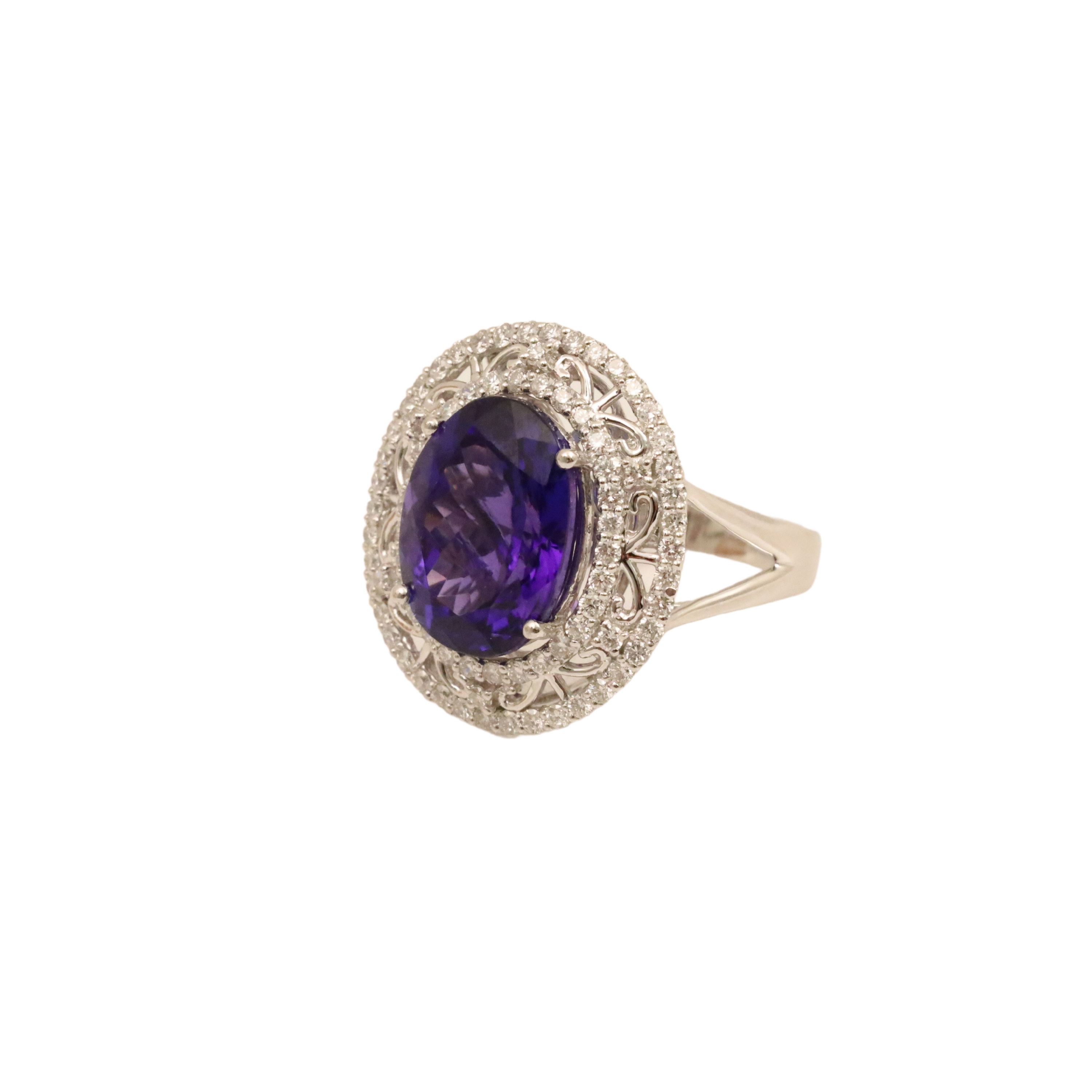 PLATINUM TANZANITE & DIAMOND RING