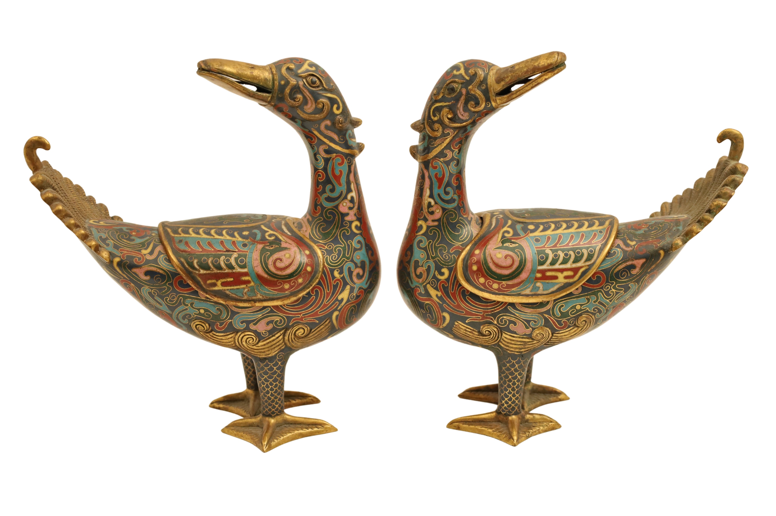 PAIR OF CHINESE CLOISONNE ENAMEL 2f9001