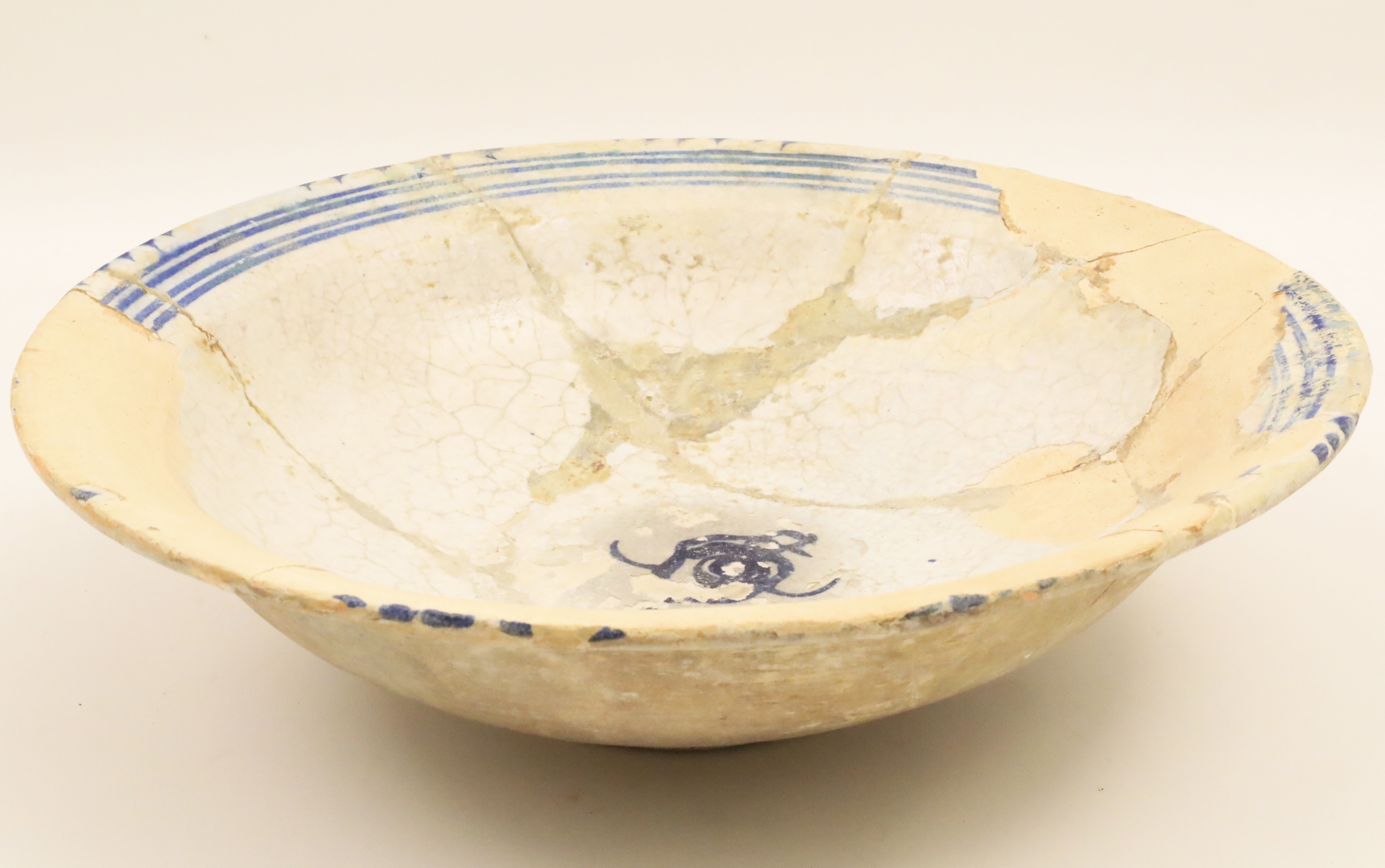 EARLY CHINESE GLAZED CERAMIC BOWL 2f9130