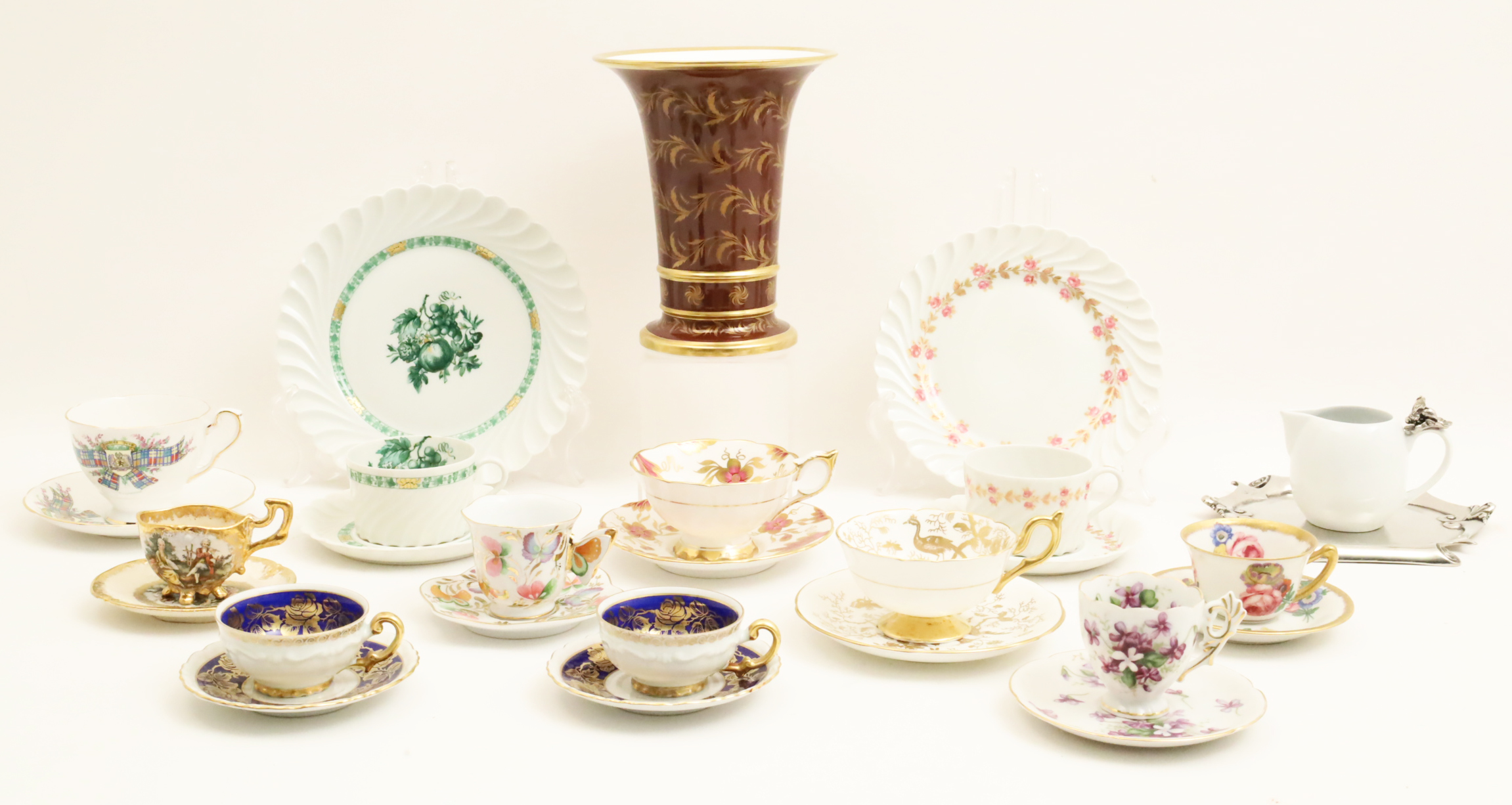 27 PC LOT OF DECORATIVE PORCELAIN 2f920f