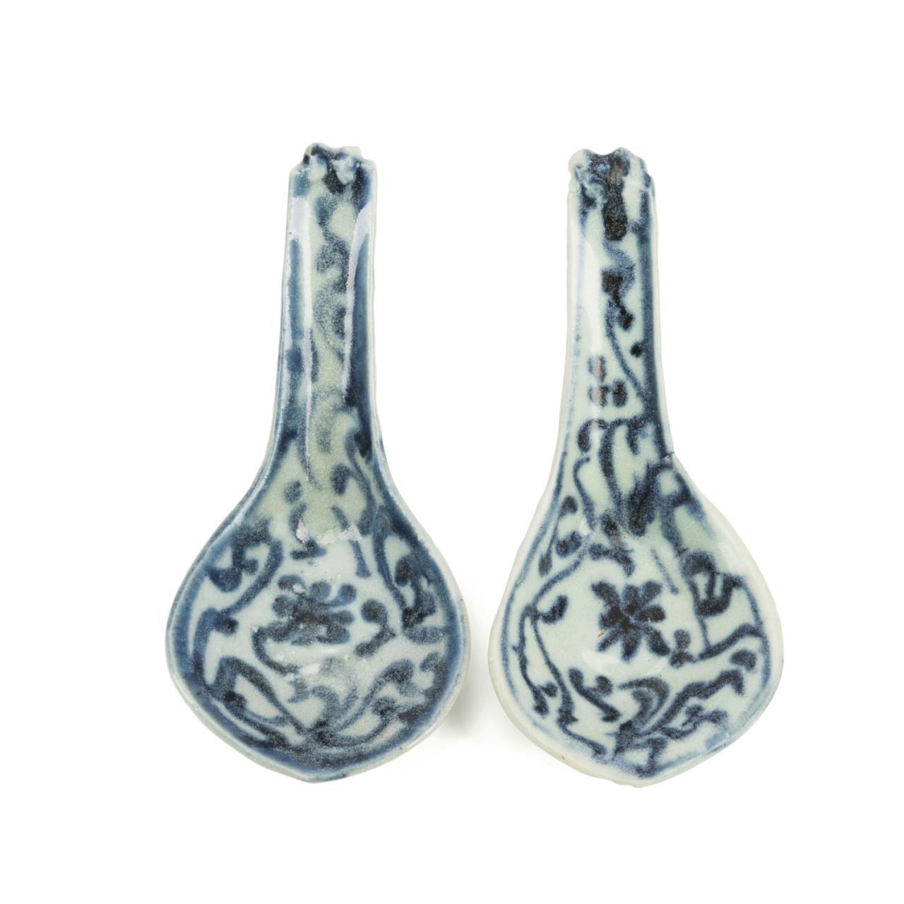 TWO CHINESE DESARU SHIPWRECK BLUE &