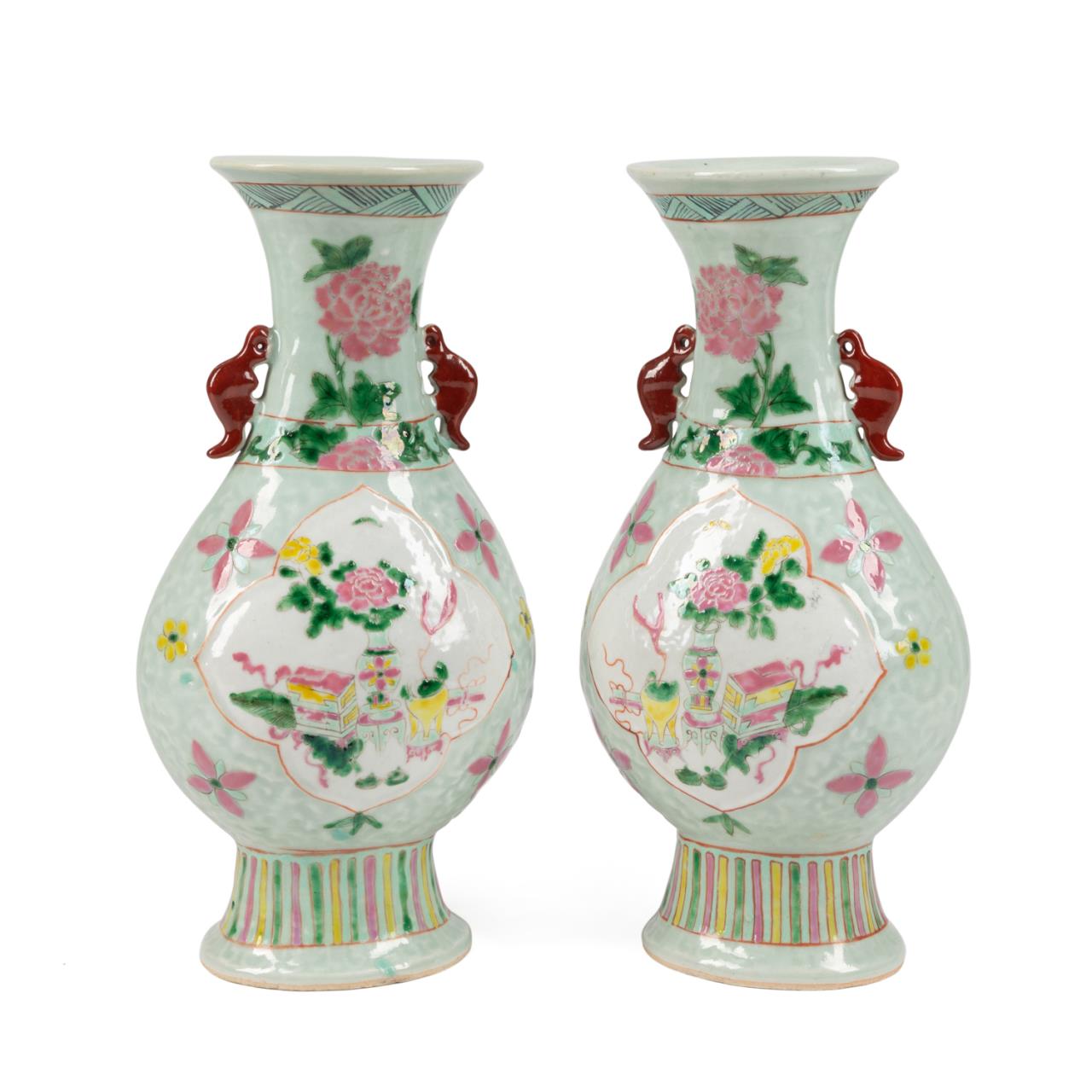 PAIR CHINESE FAMILLE ROSE VASES 2f9b66