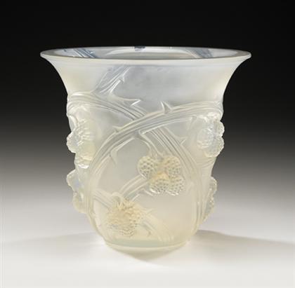 Lalique Mures pattern glass vase 4bf4e