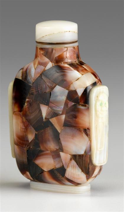 Chinese mother of pearl snuff bottle 4bf90