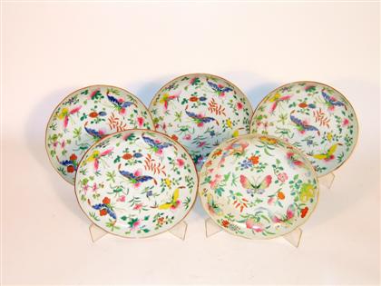 Five Chinese export porcelain plates