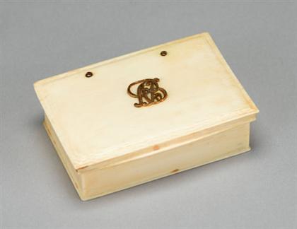 Continental ivory trinket box  4bfdd