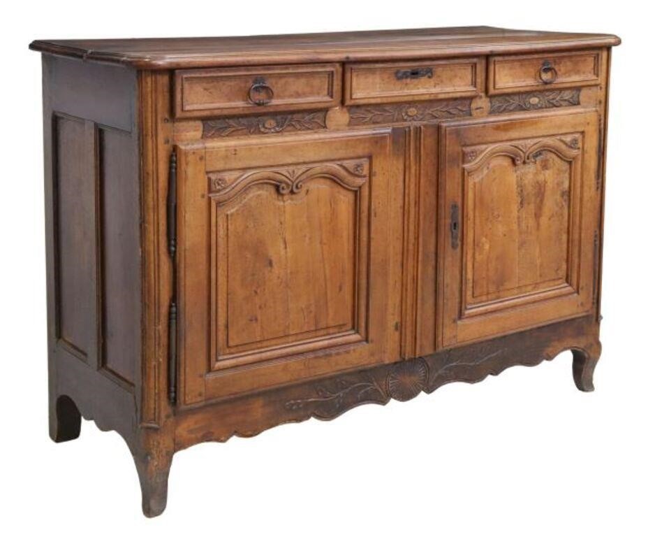 FRENCH PROVINCIAL CARVED FRUITWOOD 2f7f4d