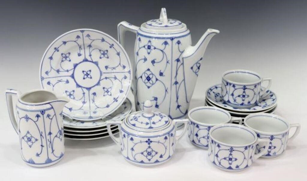  18 GERMAN BLUE WHITE PORCELAIN 2f7fbd