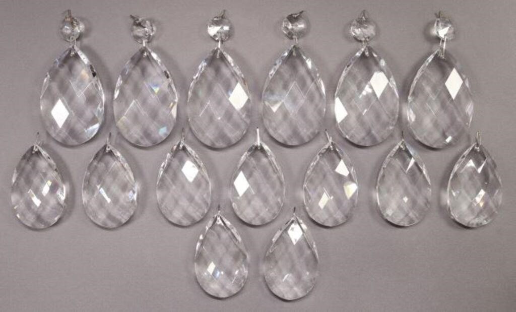 (LOT) CRYSTAL CHANDELIER TEARDROP