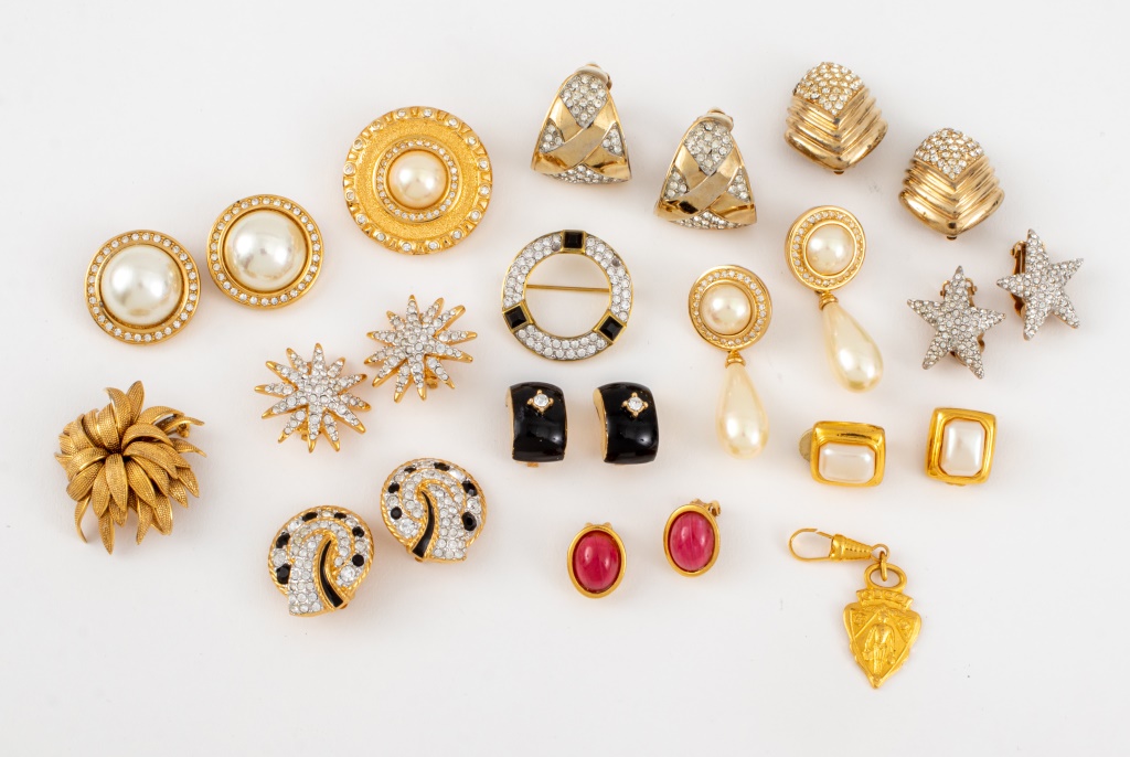 VINTAGE DESIGNER COSTUME JEWELRY INCL.