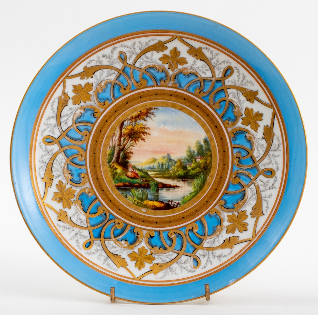 PARIS PORCELAIN CABINET PLATE  2fac5c