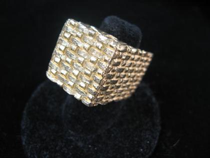 14 karat yellow gold basket weave