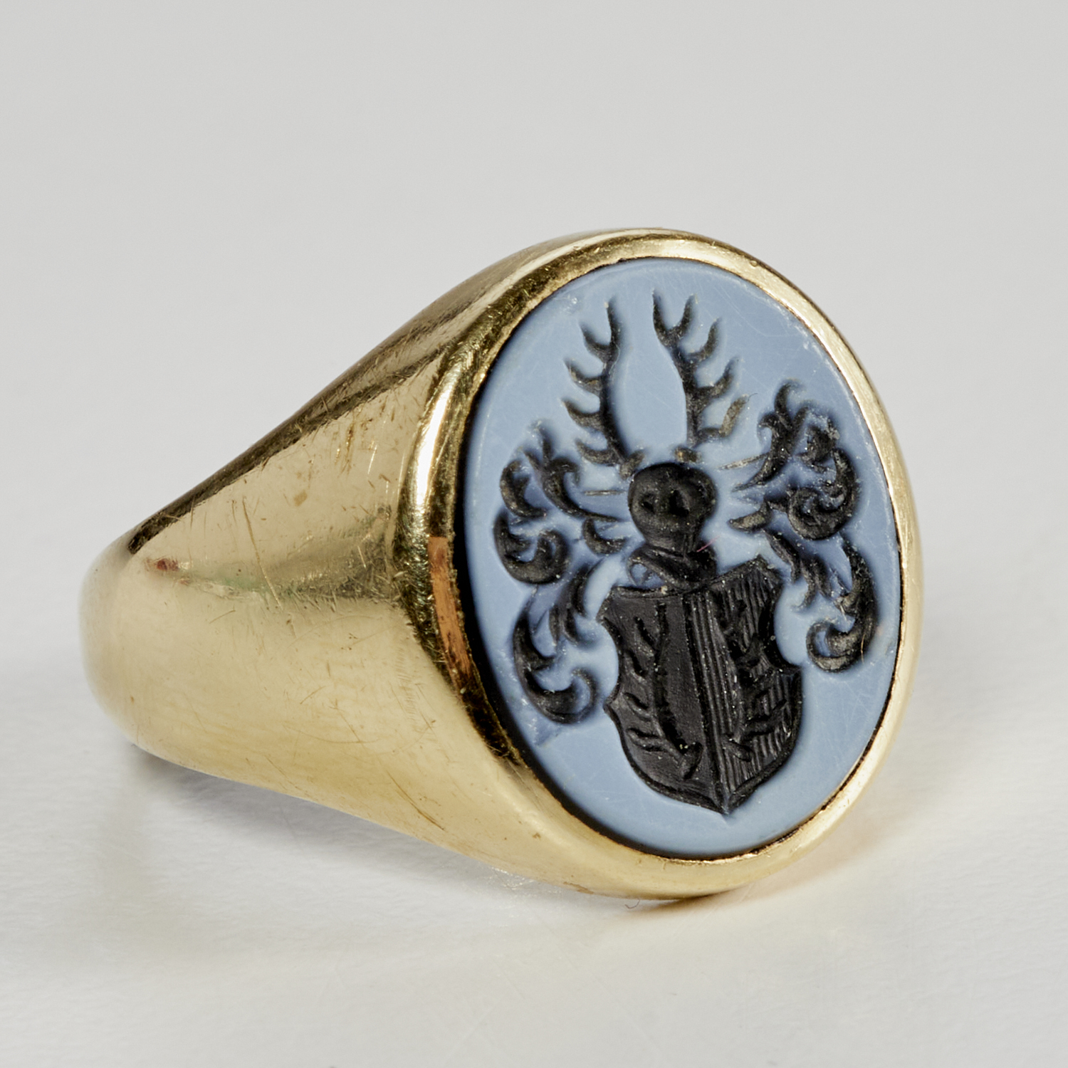 14K GOLD SIGNET RING WITH CREST