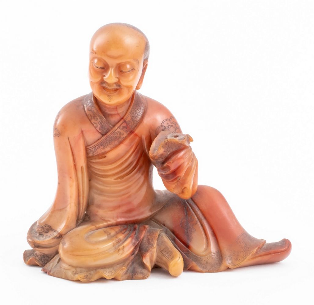 CHINESE SOAPSTONE CARVING OF SEATED