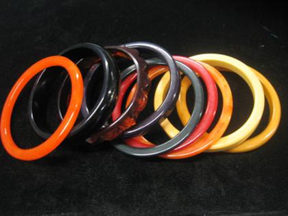 Group of nine bakelite bangle bracelets 4c4e7