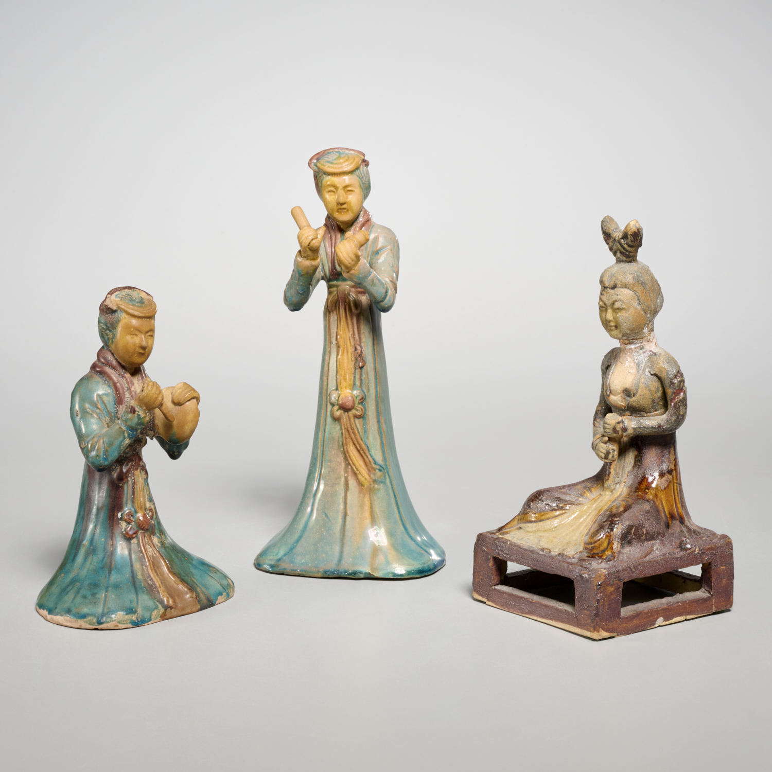 GROUP ANTIQUE CHINESE POTTERY FIGURES