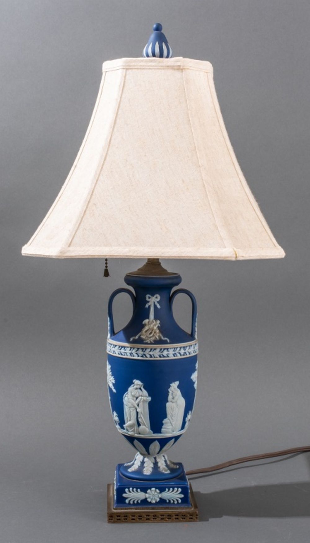 WEDGWOOD BLUE JASPERWARE TABLE LAMP