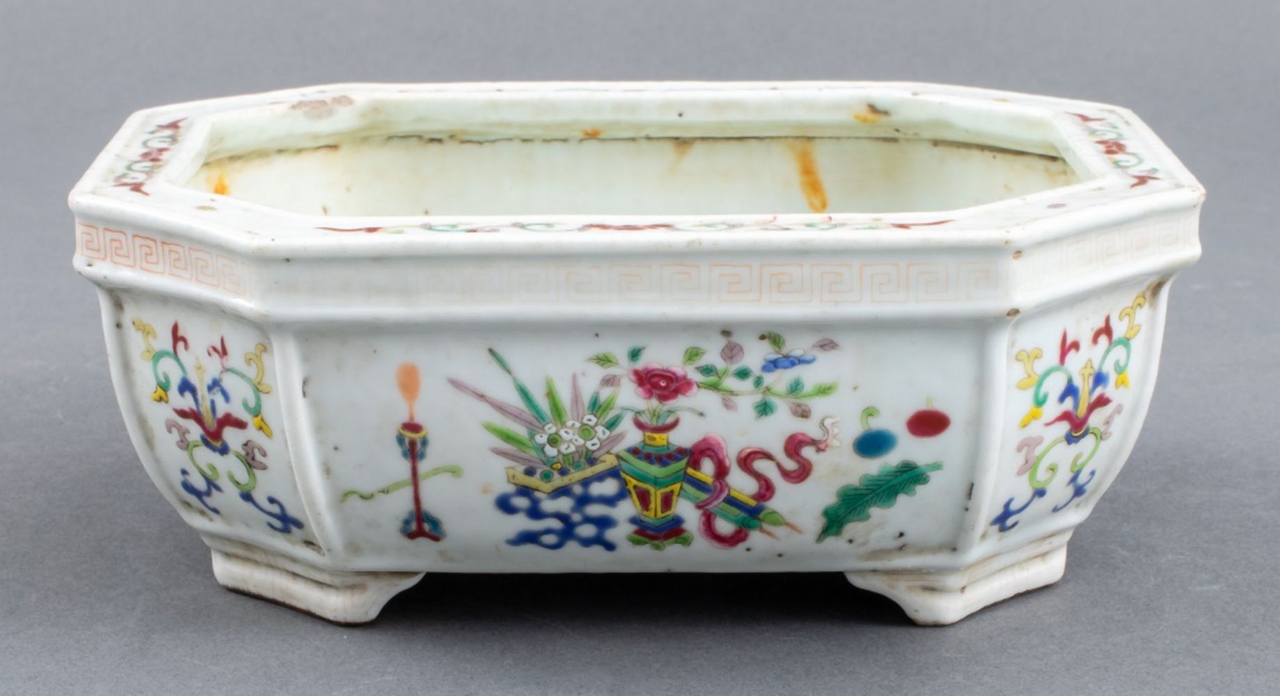 CHINESE EXPORT POLYCHROME PLANTER