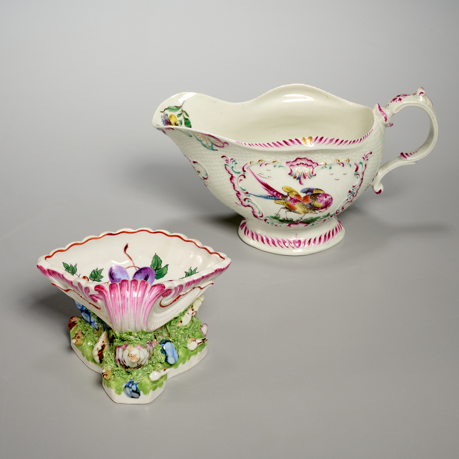 ANTIQUE ENGLISH SAUCE BOAT AND 2fb3f7