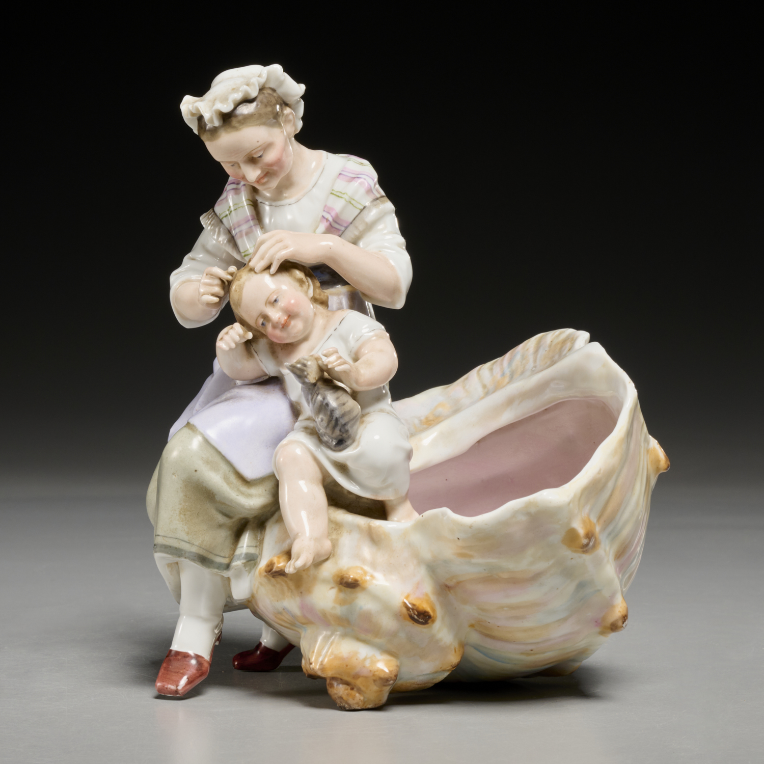 MEISSEN PORCELAIN SWEETMEAT FIGURE 2fb45a