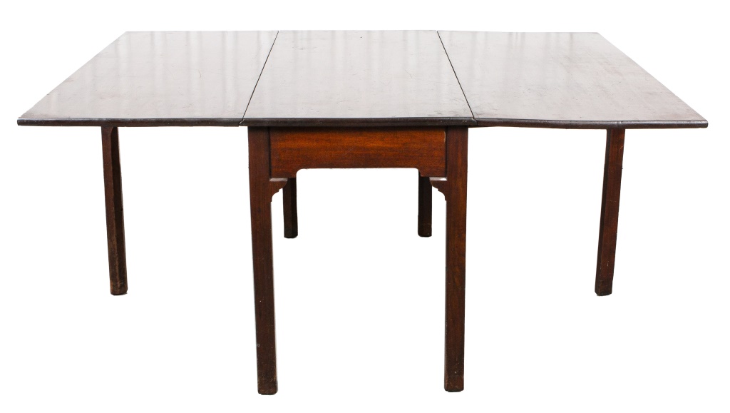 GEORGIAN STYLE MAHOGANY DROP LEAF TABLE