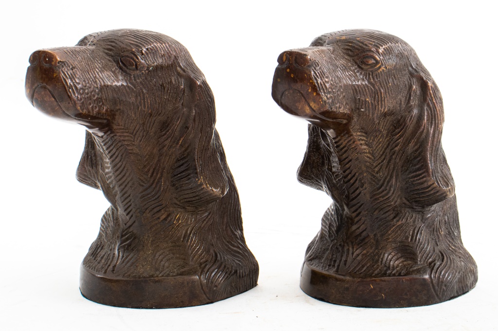 BRONZE BOOKENDS IN THE FORM OF