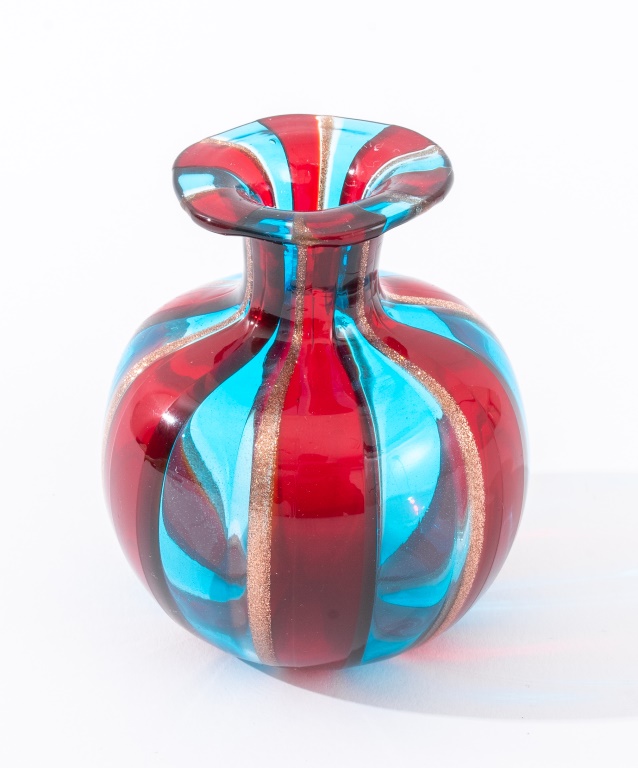 VENINI ATTRIB. MURANO GLASS DIMINUTIVE