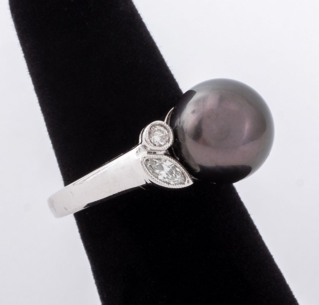 18K WHITE GOLD TAHITIAN PEARL DIAMOND