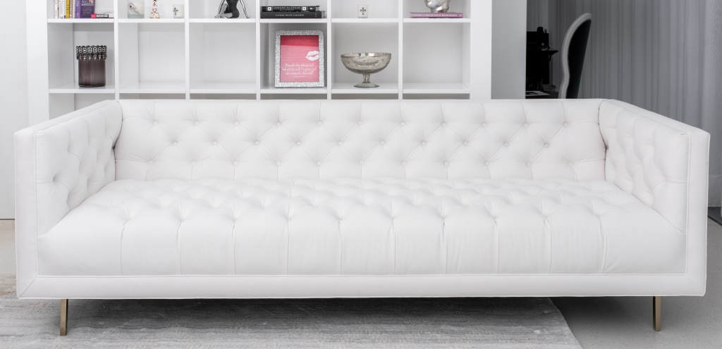 MODERN WHITE CHESTERFIELD TUFTED
