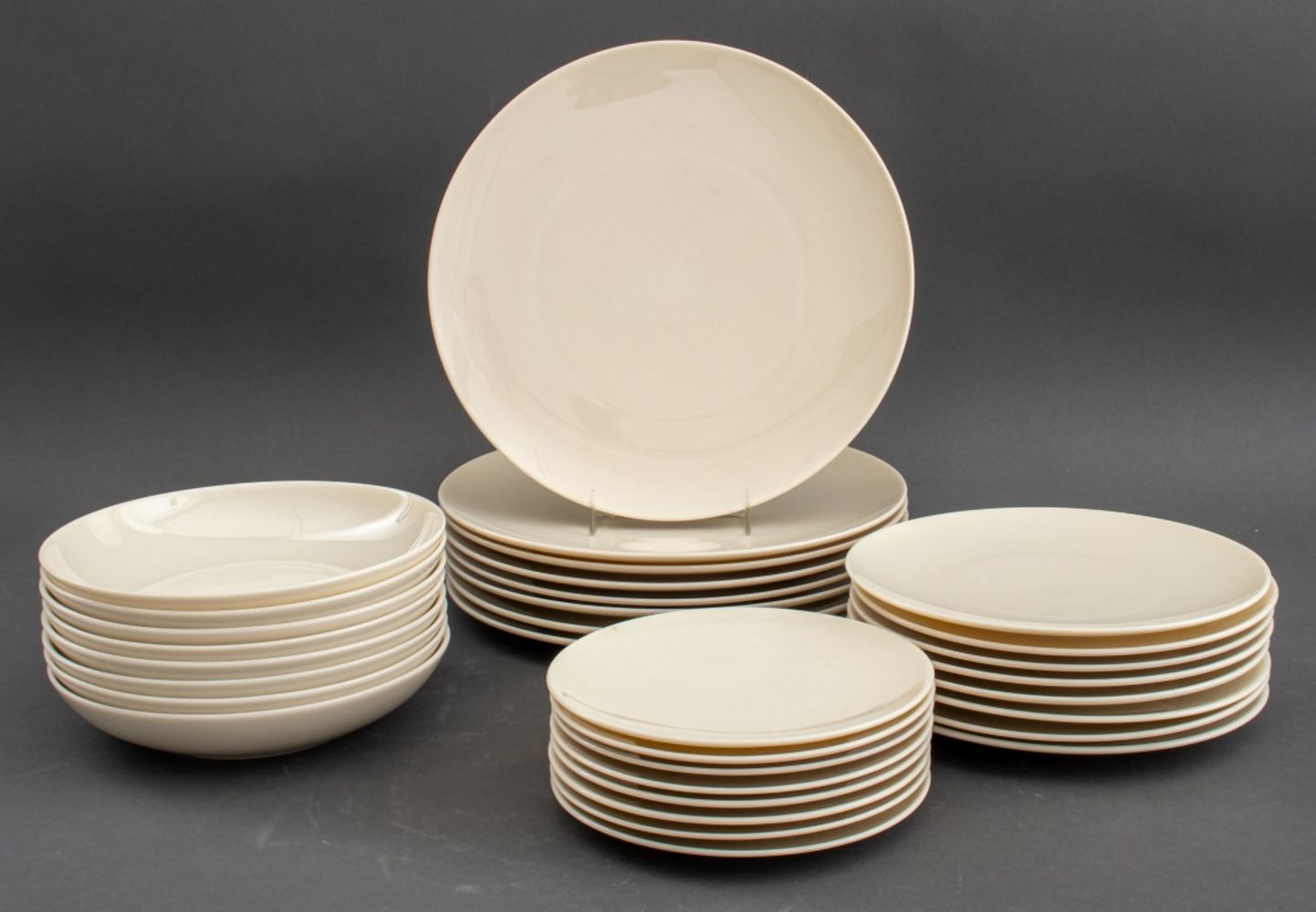 LENOX PORCELAIN DINING SERVICE FOR 8