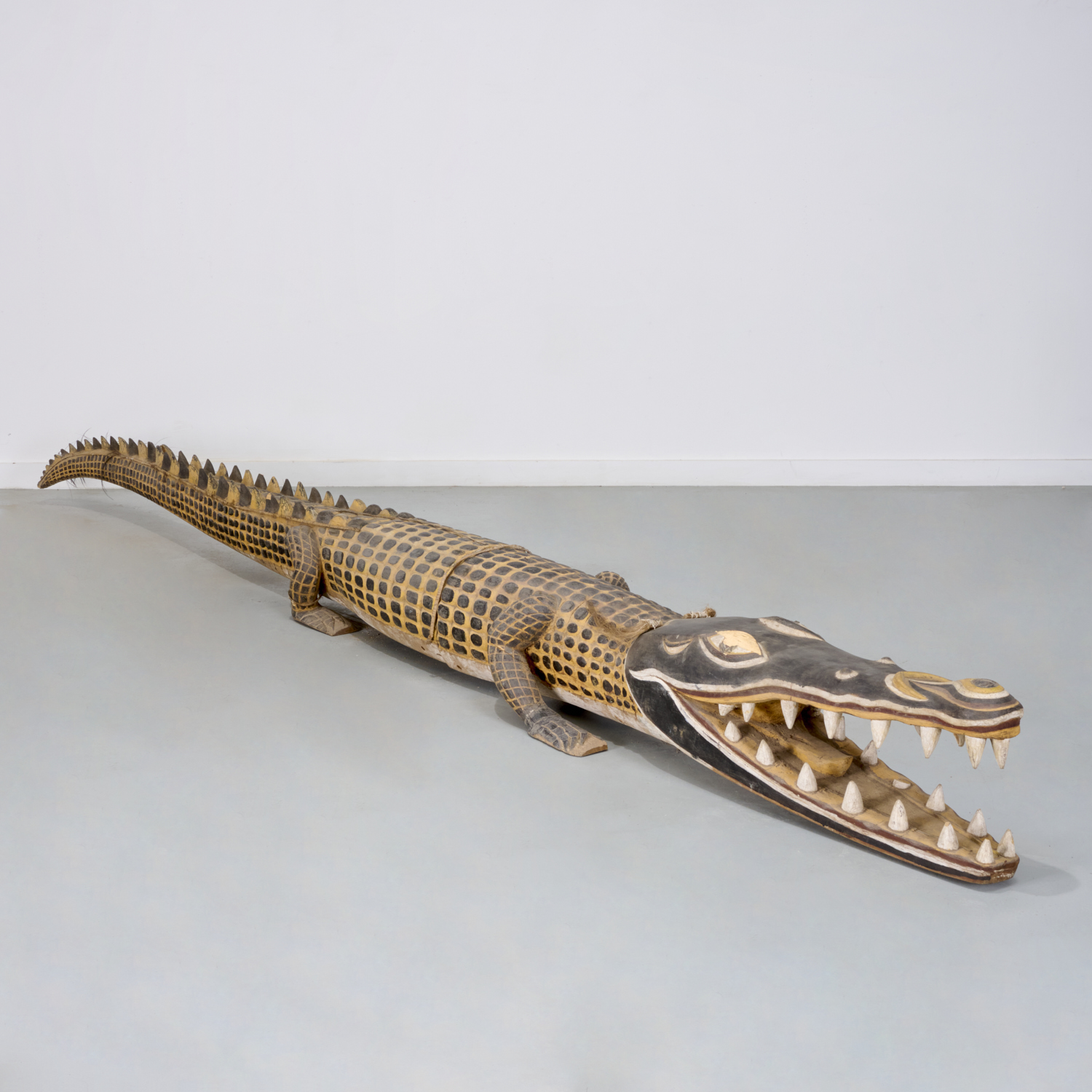 LIFE SIZE OCEANIC CARVED WOOD CROCODILE 2fbd88